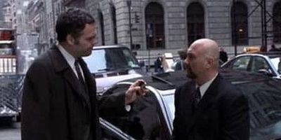 poster de la série L'Homme de trop