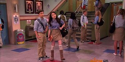 poster de la série iFind Lewbert's Lost Love