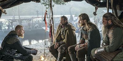 poster de la série Des fantômes, des dieux et des chiens