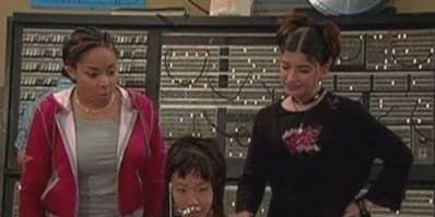 poster de la série Sauvez Raven