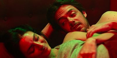 poster de la série AUNÉE (symb. les larmes)