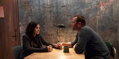 poster de la série L'ennemi est dans la place