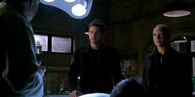 poster de la série Souvenirs de l'autre monde