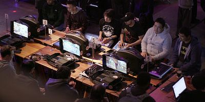 poster de la série L'univers des sports électroniques