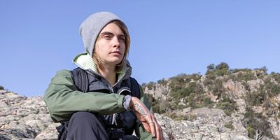 poster de la série Cara Delevingne