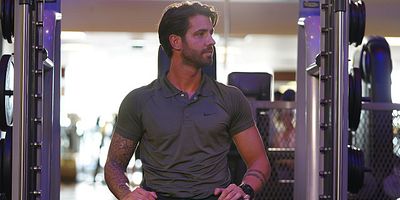 poster de la série Bay Yanlış 7.Bölüm