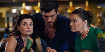 poster de la série Bay Yanlış 9.Bölüm