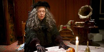 poster de la série La séance de spiritisme