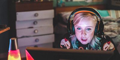 poster de la série Hive-Mother