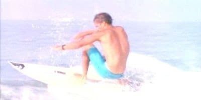 poster de la série La terre sacrée