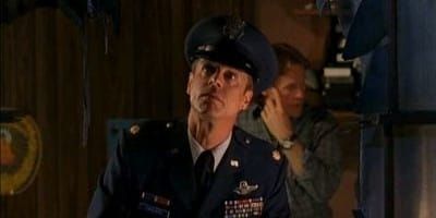 poster de la série Quatre extraterrestre et un couffin