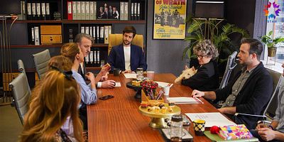 poster de la série Menajerimi Ara 22.Bölüm