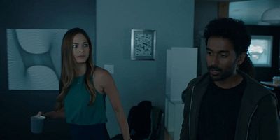 poster de la série Ne reste pas les bras croisés