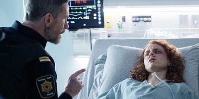 poster de la série La culpabilité du survivant / Orphelins