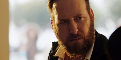 poster de la série More Money More Problems