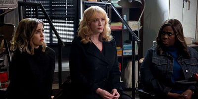 poster de la série Carolyn avec un Y