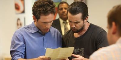poster de la série Mac et Dennis investissent dans l'immobilier