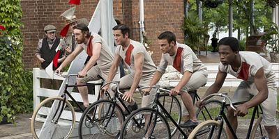 poster de la série Les dessous de la petite reine