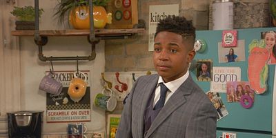 poster de la série La cinquième roue du carrosse