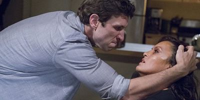 poster de la série Au secours d'Olivia