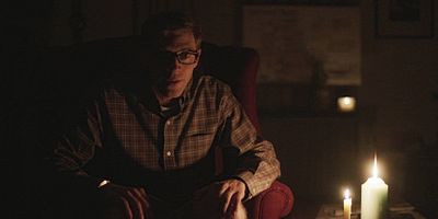 poster de la série Joe Pera vous guide dans l'obscurité