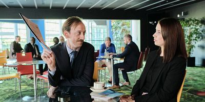 poster de la série Les chariots en cercle