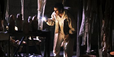 poster de la série Le tombeau