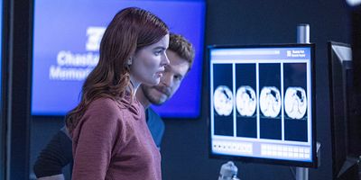 poster de la série Sous la lumière des néons