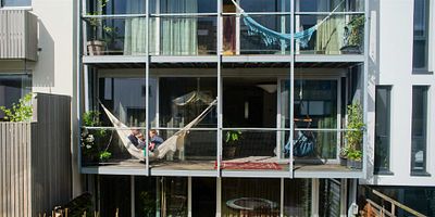 poster de la série Amsterdam : maison triple génération