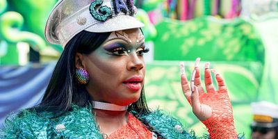 poster de la série Pretend You're Someone Else