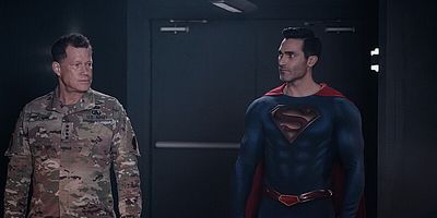 poster de la série Too Close To Home