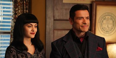 poster de la série Les Sorcières de Salem