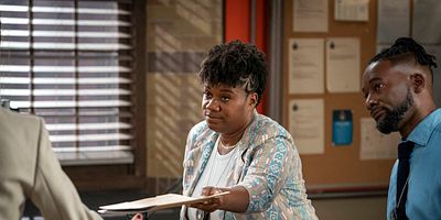 poster de la série A l'aise