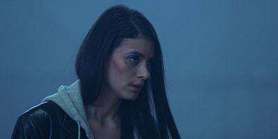 poster de la série Loin des yeux, près de l'espoir