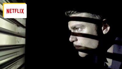 image de la news 2 ans après, l'une des séries Netflix les plus regardées de l'Histoire revient ! La saison 2 de ce thriller d'action musclé a désormais une bande-annonce et une date de sortie