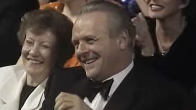 image de la news Il y a 34 ans, cette entrée en scène avait beaucoup fait rire Anthony Hopkins ! Aujourd'hui encore, elle reste l'une des plus hallucinantes de toute l'Histoire des Oscars