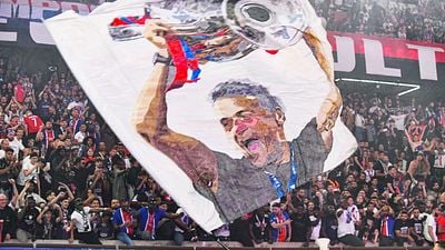 image de la news Après Le Bus, Netflix devait diffuser un documentaire évènement sur le meilleur club du monde... mais mauvaise nouvelle !