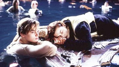 image de la news Titanic sur TF1 : Leonardo DiCaprio aurait-il pu monter sur la planche à la fin du film ? James Cameron répond