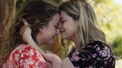 image de la news Ici tout commence : Laetitia (Florence Coste) débarque ce soir, Axelle Dodier (Kelly) et Dembo Camilo (Souleymane) se confient sur ce retour tant attendu !