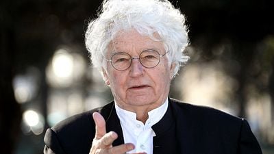 image de la news "J'ai fait le mort" : il y a 38 ans, le tournage de ce film d'aventure culte a bien failli coûter la vie à Jean-Jacques Annaud