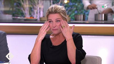 image de la news C à vous : nouvelle gaffe pour Anne-Elisabeth Lemoine en plateau...