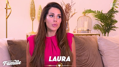 image de la news C'est la famille : Laura Lempika évoque ses difficultés de mère célibataire, les internautes lui tombent dessus