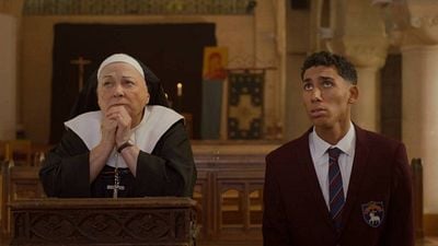 image de la news Tombé du ciel est-il un bon film ? Que pensent les spectateurs de cette adaptation du spectacle d'Ilyes Djadel ?