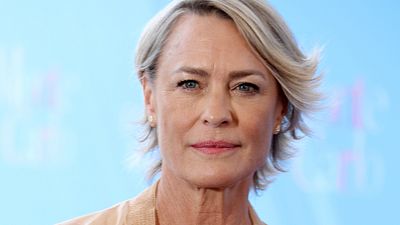 image de la news "C'était difficile" : Robin Wright évoque le combat pour obtenir des salaires égaux sur House of Cards
