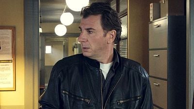image de la news 2 millions de téléspectateurs plus tard, Flashback est renouvelée pour une saison 3 ! Michaël Youn et Constance Gay de retour ?
