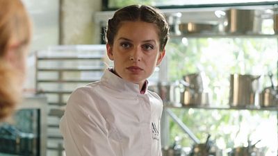 image de la news Ici tout commence : obsédée par son poids, Carla perd le contrôle