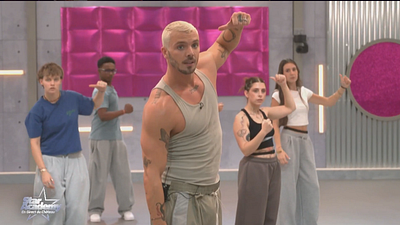 image de la news "Faites le truc à fond" : premier cours de danse au château de la Star Academy, Jonathan Jenvrin recadre déjà les élèves !
