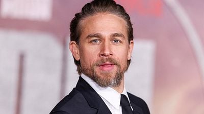 image de la news Qui est Charlie Hunnam, l'acteur de Monstre saison 3 qui fait trembler Netflix ?