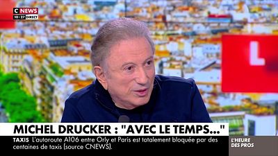 image de la news Ni Laurence Boccolini ni Sophie Davant : qui est la personnalité qui a refusé d'aller sur le canapé de Michel Drucker dans Vivement Dimanche ?