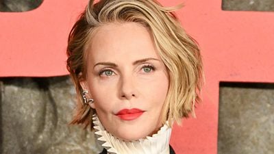 image de la news "J'espère le croiser un jour" : Charlize Theron ne mâche pas ses mots face aux déclarations de Timothée Chalamet